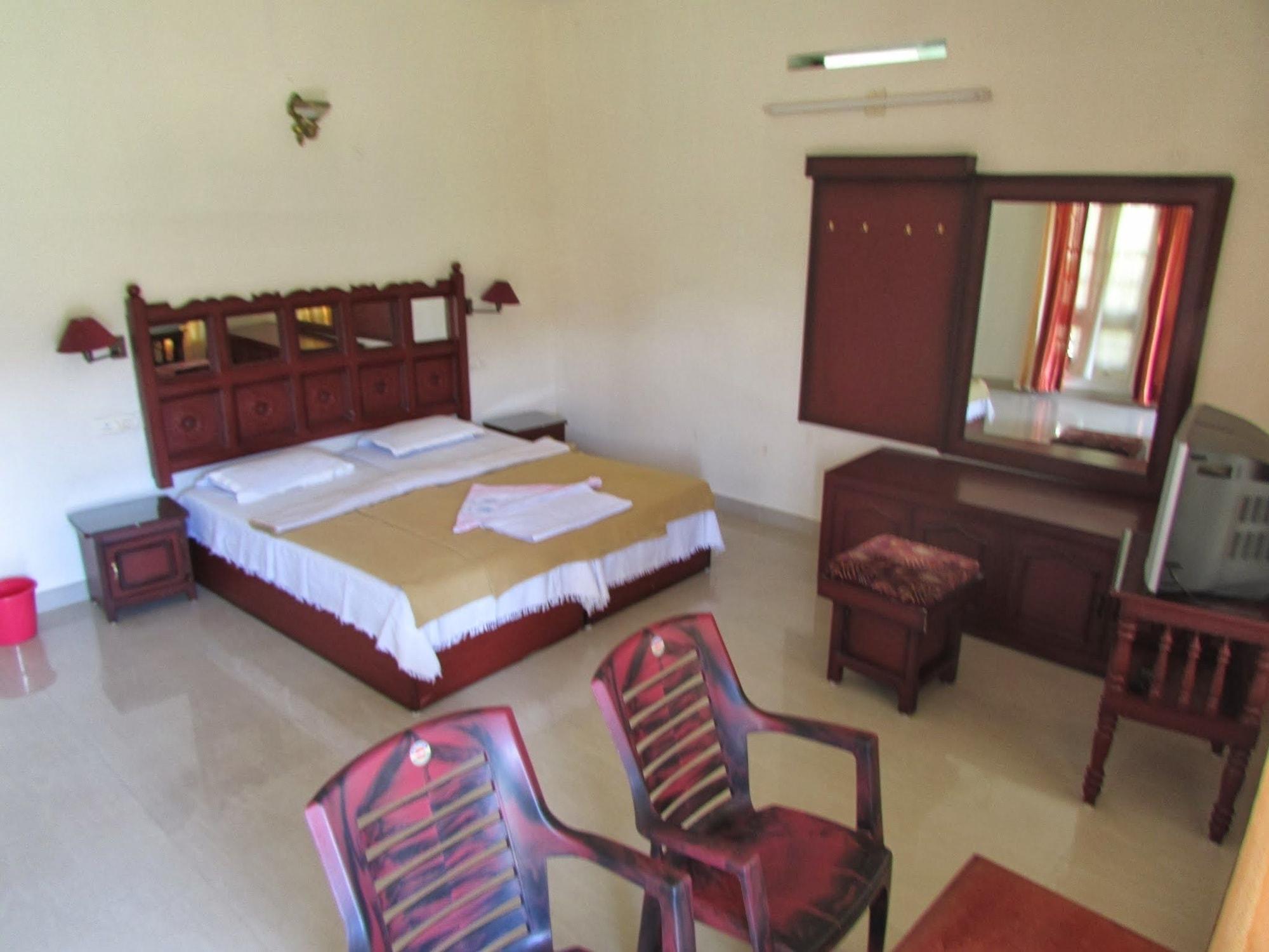 Jungle Palace Homestay Теккади Экстерьер фото