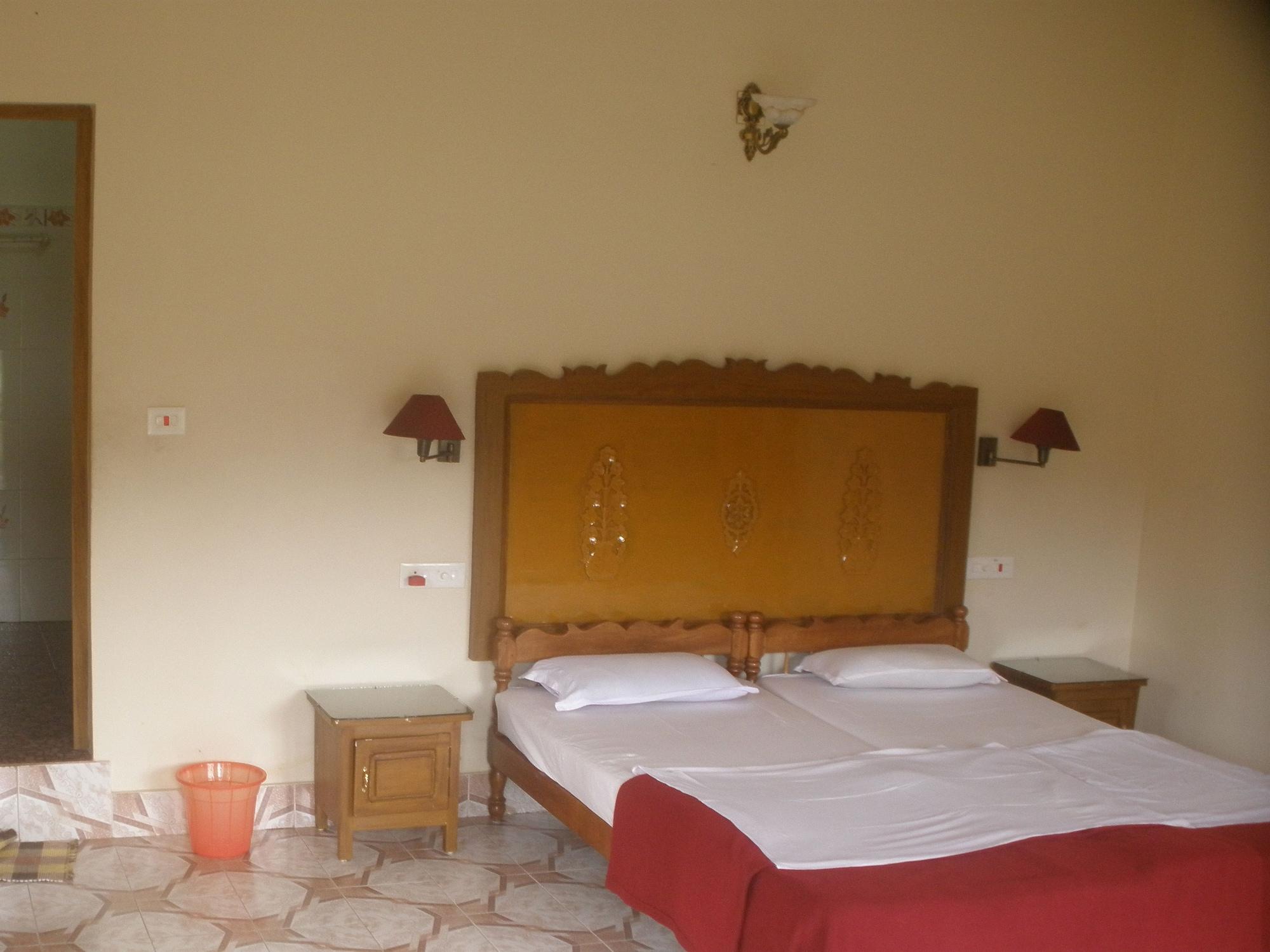 Jungle Palace Homestay Теккади Экстерьер фото