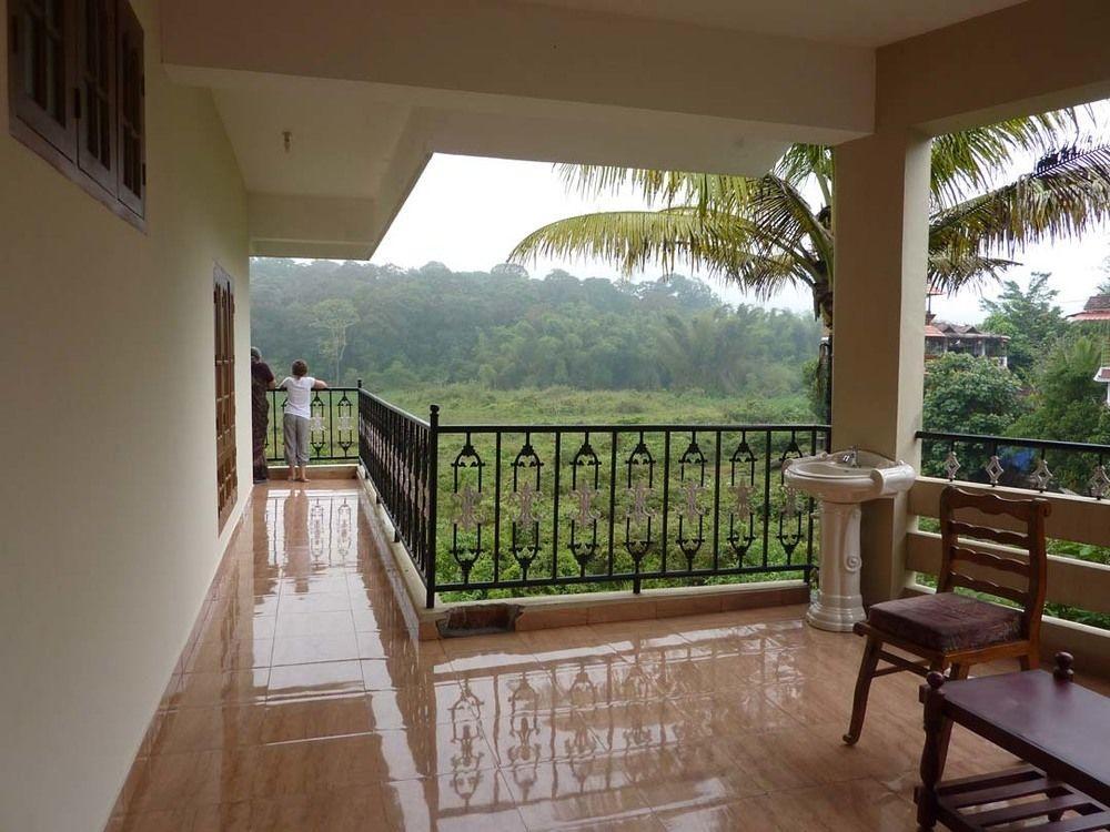 Jungle Palace Homestay Теккади Экстерьер фото