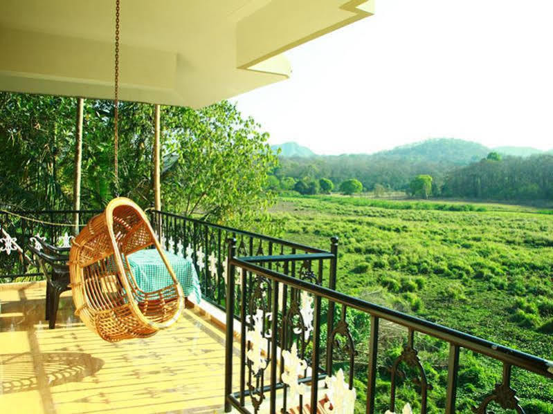 Jungle Palace Homestay Теккади Экстерьер фото