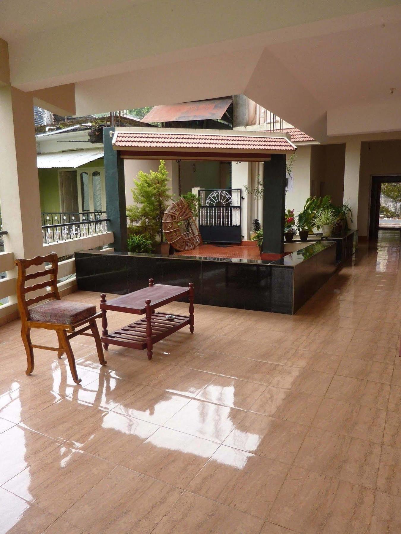 Jungle Palace Homestay Теккади Экстерьер фото